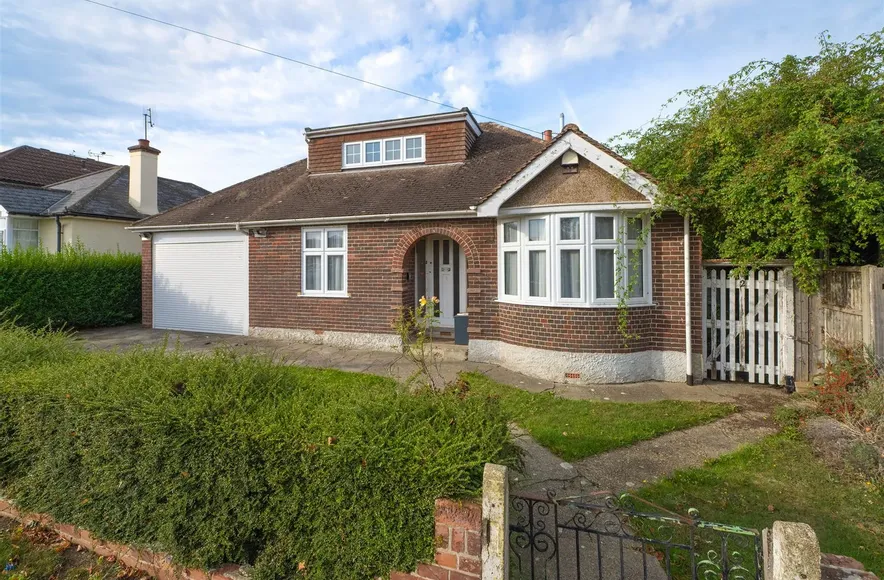 4 bedroom bungalow for sale