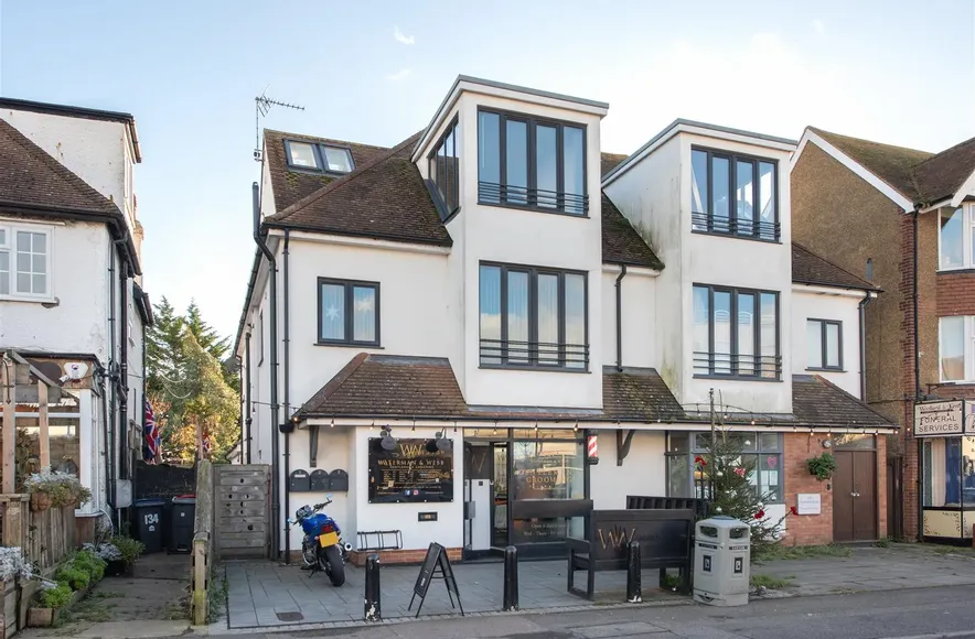 2 bedroom flat for sale