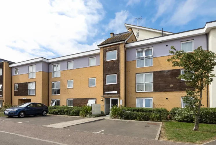 2 bedroom flat for sale